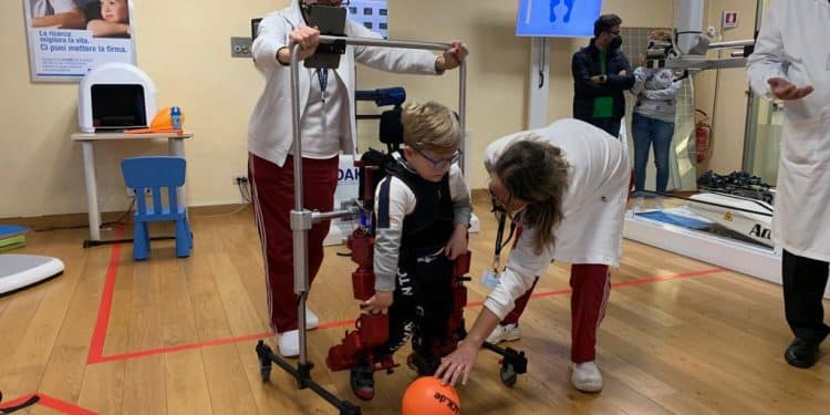 In-Italy-the-first-robot-exoskeleton-for-children-750x375